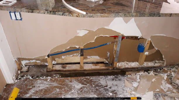 Best Sewage cleanup and water damage restoration  in Dequincy, LA